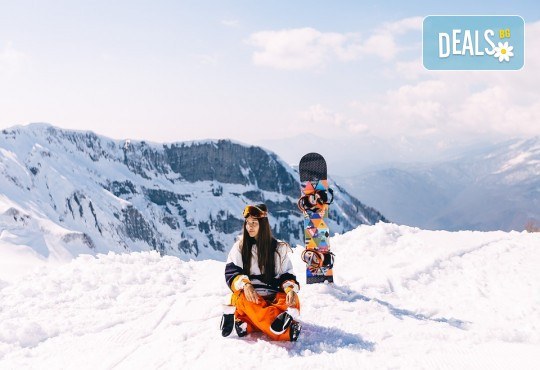На ски в Боровец! Еднодневен наем на ски или сноуборд оборудване за възрастен или дете от Ски училище Hunters - Снимка 3