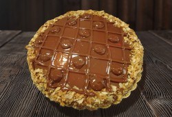 Карамел! Тофи-карамелена сладост: торта Тофифи брой парчета по избор от майстор-сладкарите на Сладкарница Джорджо Джани - Снимка