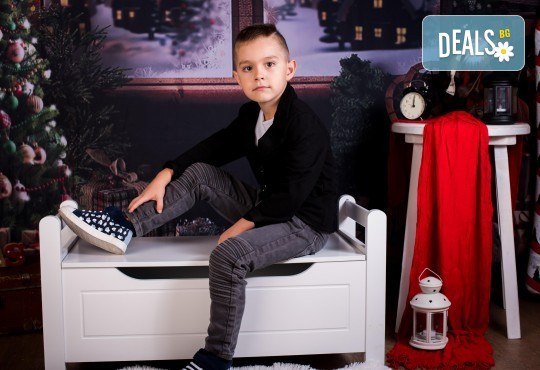 За цялото семейство! 30 или 40 минутна Коледна фотосесия плюс обработване на снимките от Pandzherov Photography - Снимка 6