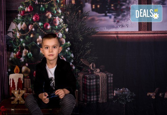 За цялото семейство! 30 или 40 минутна Коледна фотосесия плюс обработване на снимките от Pandzherov Photography - Снимка 9