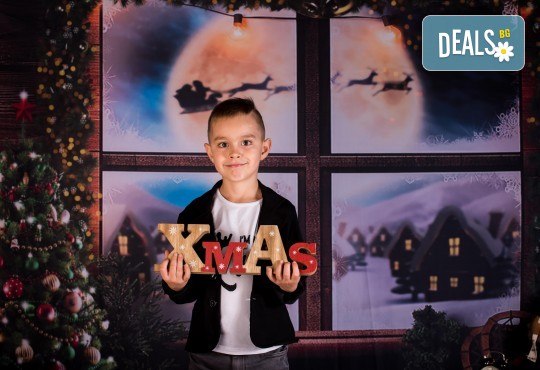 За цялото семейство! 30 или 40 минутна Коледна фотосесия плюс обработване на снимките от Pandzherov Photography - Снимка 3