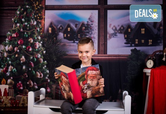 За цялото семейство! 30 или 40 минутна Коледна фотосесия плюс обработване на снимките от Pandzherov Photography - Снимка 1