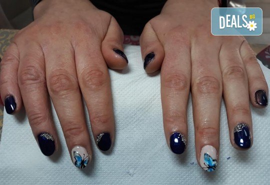 За нови клиенти! Дълготраен маникюр с гел лак BlueSky в Салон Мечта - Снимка 5