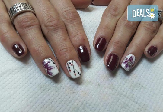 За нови клиенти! Дълготраен маникюр с гел лак BlueSky в Салон Мечта - Снимка 7
