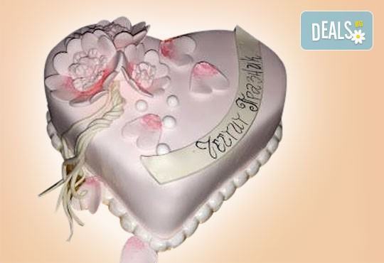 AMORE! Подарете Торта Сърце по дизайн на Сладкарница Джорджо Джани - Снимка 12