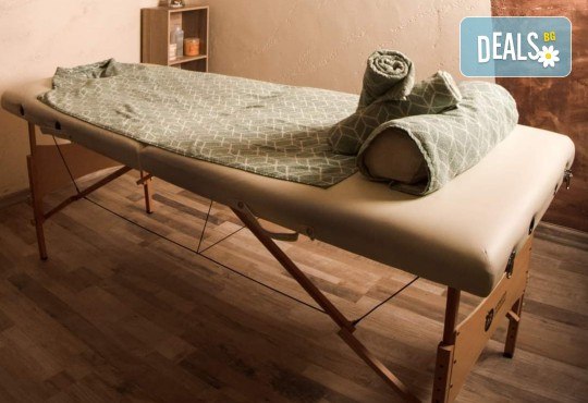 Коледен СПА пакет с масаж по избор и комплимент чаша вино в масажно студио Спавел - Снимка 8