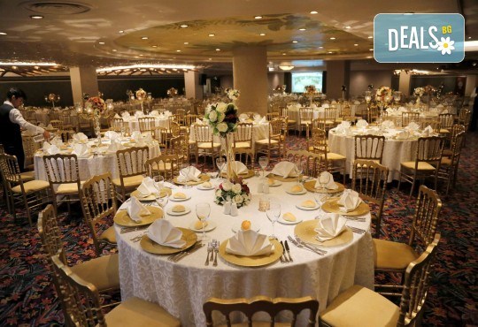 Незабравимо посрещане на Нова година 2022 в хотел Eresin Topkapi Hotel 5*, Истанбул с АБВ Травелс! 3 нощувки със закуски, транспорт, екскурзовод и шопинг в Одрин - Снимка 8