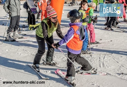 На ски в Боровец! Еднодневен наем на ски или сноуборд оборудване за възрастен или дете от Ски училище Hunters - Снимка 7