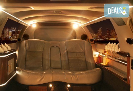 Лукс! Бизнес трансфер или романтична разходка с холивудска стреч-лимузина от Лимузини San Diego - Снимка 8