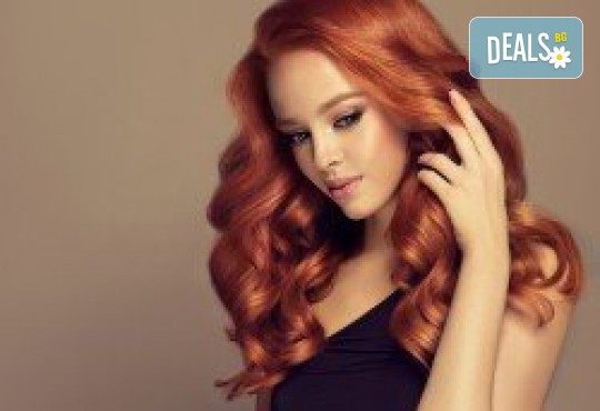3 в 1 Хиалурон, кератин и колаген + подстригване с гореща ножица и прическа със сешоар в Студио Хармония - Снимка 3