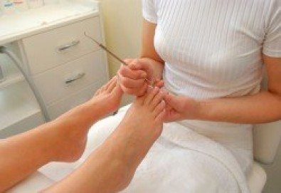 Медицински педикюр и консултация със специалист в Салон за красота Bellisima
