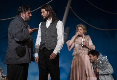 Комедията Зорба с Герасим Георгиев - Геро в Малък градски театър Зад канала на 20-ти май (петък) - Снимка