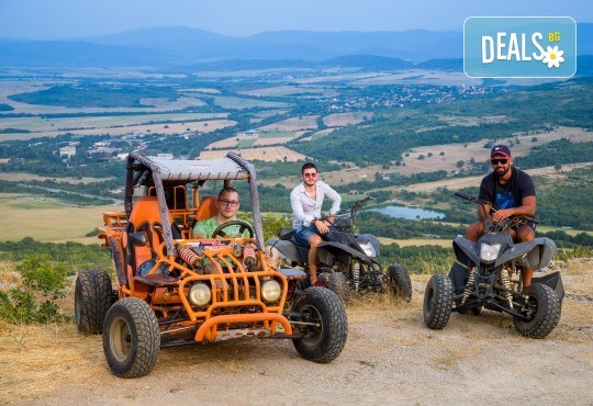 Офроуд разходка с бъги! Адреналин и смайващи гледки по неравните склонове на Арбанаси и Вековният Търновград, от ХилВил - Снимка 2