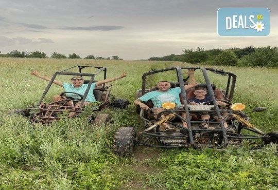 Офроуд разходка с бъги! Адреналин и смайващи гледки по неравните склонове на Арбанаси и Вековният Търновград, от ХилВил - Снимка 7