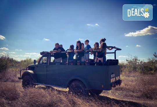 За търсачите на интересни преживявания и адреналин! Офроуд разходка със сафари автобус, със специално модифициран бус ГАЗ в местностите около Велико Търново, от ХилВил - Снимка 2