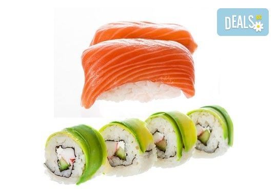 Насладете се на апетитен суши сет Кобе с 63 броя хапки със сьомга, филаделфия, ролца от раци и риба тон от Sushi King - Снимка 2