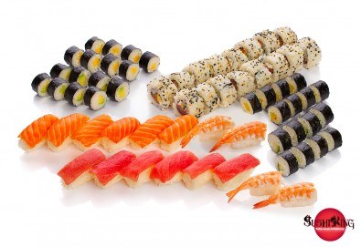 Суши сет Сайонара със 70 броя хапки със сьомга, скариди, такуан, манго, авокадо от Sushi King - Снимка