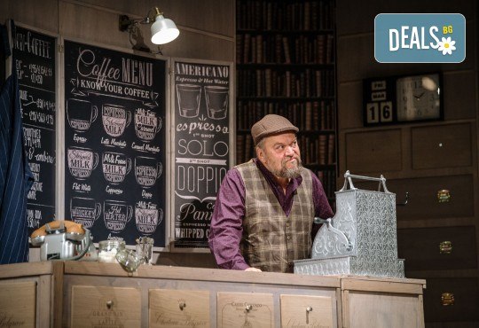 Гледайте Асен Блатечки и Малин Кръстев в постановката Зимата на нашето недоволство на 10-ти юни (петък) в Малък градски театър Зад канала - Снимка 19