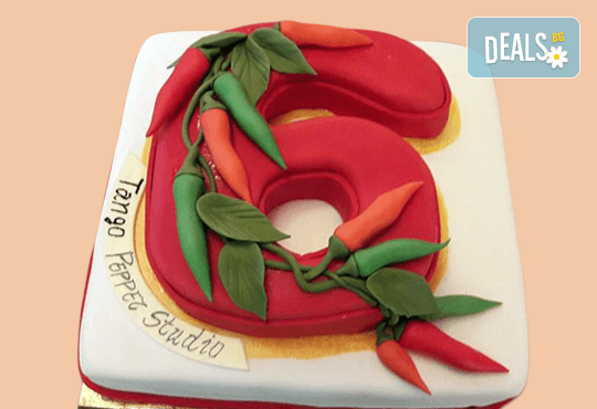 Голяма 3D Торта на традициите за почитателите на българския фолклор, 25 парчета от Сладкарница Джорджо Джани - Снимка 1