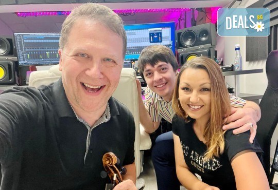 Концерт на 28.07. на Веско Ешкенази, Вероника Тодорова и Плевенската филхармония с диригент маестро Георги Милтиядов в Лятно кино, Ямбол - Снимка 2