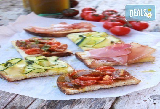 За Вашия празник! Сет брускети 30/60 броя, 3 вида, аранжирани и декорирани от Bruschette Italian bistro - Снимка 6
