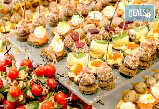 За Вашия празник! Сет брускети 30/60 броя, 3 вида, аранжирани и декорирани от Bruschette Italian bistro - Снимка 3