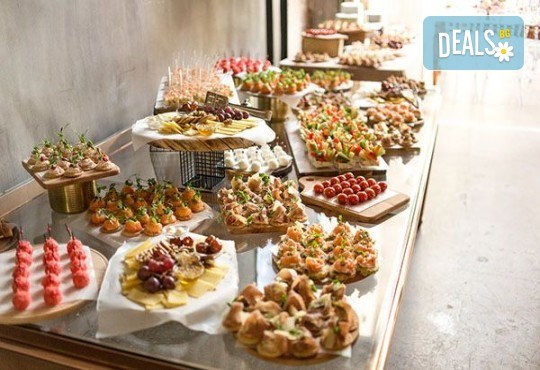 За Вашия празник! Сет брускети 30/60 броя, 3 вида, аранжирани и декорирани от Bruschette Italian bistro - Снимка 4