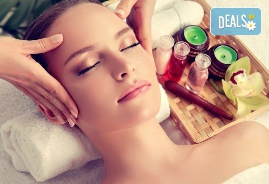 Поглезете сетивата си с лимфо – дренажен масаж на лице + маска в Козметично Студио Маргана - Снимка 2