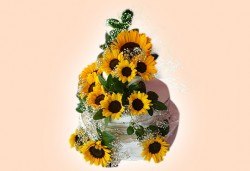 За Вашата сватба! Красива сватбена торта, декорирана с истински цветя, предоставени от младоженците и изпълнена от Сладкарница Джорджо Джани! - Снимка