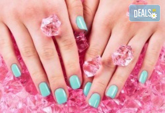 Супер оферта! Дълготраен маникюр с гел лак BlueSky или Shellac в The Castle of beauty в центъра на София - Снимка 4