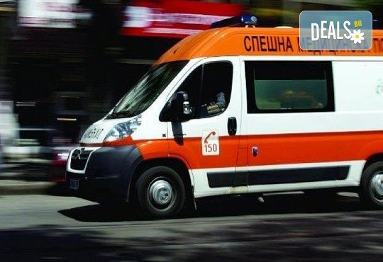 Помощ в точния момент! Медицински манипулации по домовете и транспорт на болни и трудно подвижни хора от легло до легло от Help Ambulance - Снимка 1
