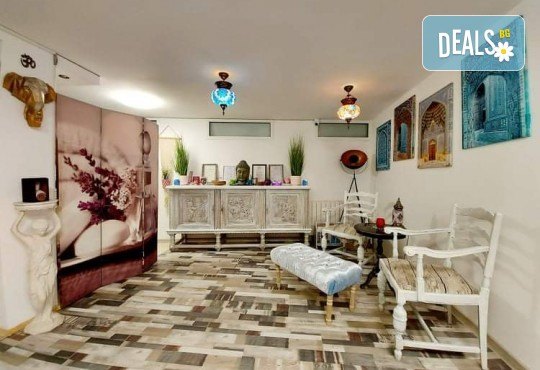 Гръб или цяло тяло! СПА терапия Шампанско и ягоди или Шоколад, релаксиращ кралски масаж, нежен пилинг с натурален ексфолиант и бадемово масло в Wellness Center Ganesha - Снимка 11