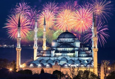 5 звездна Нова година в Истанбул! 3 нощувки със закуски плюс басейн и СПА в Elite World Business Hotel 5* с Голдън Вояджес - Снимка