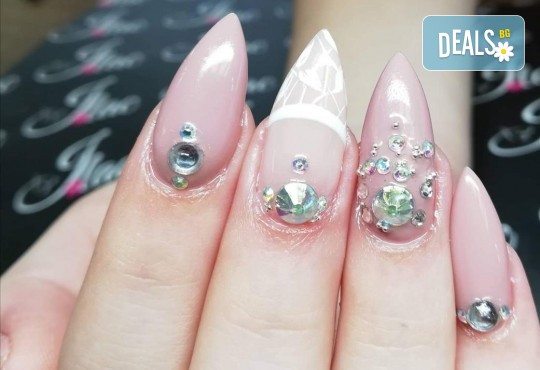 Неустоимо предложение за гр. Варна! Ноктопластика / изграждане с висок клас материали - акрил или гел Clarissa от Beauty Center Melissima, Варна - Снимка 7
