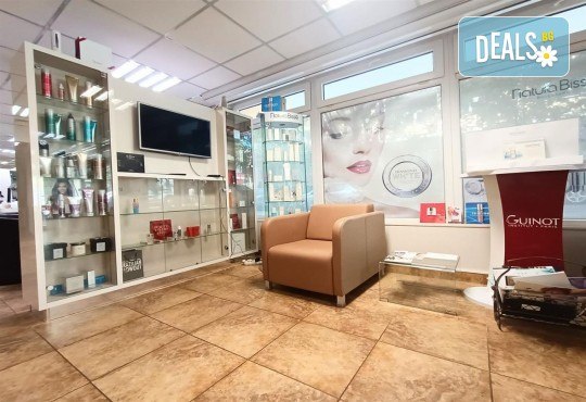 Неустоимо предложение за гр. Варна! Ноктопластика / изграждане с висок клас материали - акрил или гел Clarissa от Beauty Center Melissima, Варна - Снимка 13