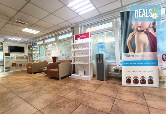 Неустоимо предложение за гр. Варна! Ноктопластика / изграждане с висок клас материали - акрил или гел Clarissa от Beauty Center Melissima, Варна - Снимка 14