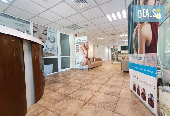 Неустоимо предложение за гр. Варна! Ноктопластика / изграждане с висок клас материали - акрил или гел Clarissa от Beauty Center Melissima, Варна - Снимка 16