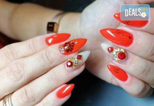 Неустоимо предложение за гр. Варна! Ноктопластика / изграждане с висок клас материали - акрил или гел Clarissa от Beauty Center Melissima, Варна - Снимка 8