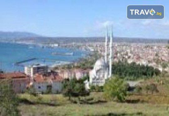 Нова Година 2023 в Текирдаг! 3 дни, 2 нощувки в хотел RODOSTO 3*, празнична вечеря, закуски и транспорт от Дениз Травел - Снимка 2