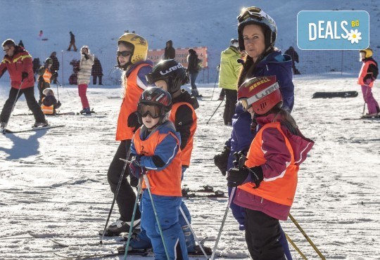 На ски в Боровец! Еднодневен наем на ски или сноуборд оборудване за възрастен или дете от Ски училище Hunters - Снимка 6