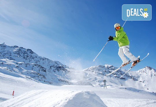 На ски в Боровец! Еднодневен наем на ски или сноуборд оборудване за възрастен или дете от Ски училище Hunters - Снимка 2