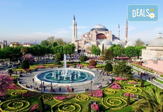 Потопете се в магията на Фестивала на лалето в Истанбул! 4 дни/ 3 нощувки със закуски в хотел 3* и транспорт от Дениз Травел - Снимка 2