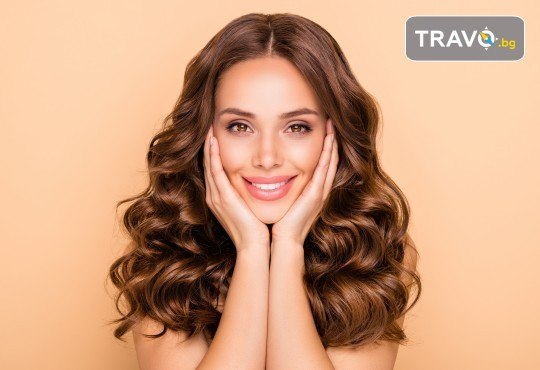 Ултразвуково почистване на лице и терапия по избор: лифтинг, анти-акне, хидратираща, хиалуронова или кислородна в салон за красота Вили - Снимка 4