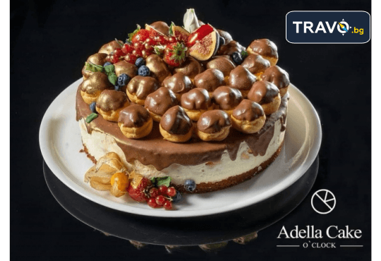 Еклерова торта с ванилов крем 8 или 12 парчета от Сладкарница Adella Cake - Снимка 1