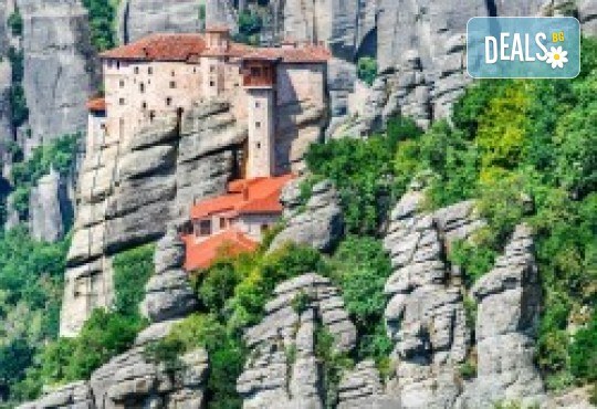 Великден - екскурзия до Солун и Осмото чудо на света” - скалните манастири в Метеора! 4 дни, 3 нощувки, 3 закуски, и транспорт от Рикотур - Снимка 2