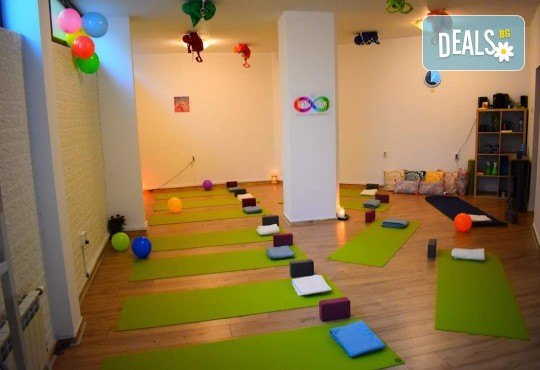 Хармония за тялото и ума! 1 посещение на йога по избор, хатха или въздушна в Студио Infinity - Снимка 5
