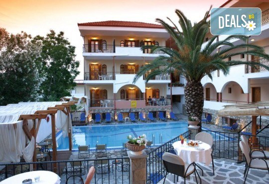 Великден в Сивири, Гърция! 3 нощувки е хотел Калипсо, 3 закуски и транспорт от Рикотур - Снимка 1
