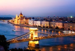 Екскурзия до Будапеща, Виена, Братислава! 5 дни, 4 нощувки, закуски и транспорт от Рикотур - Снимка