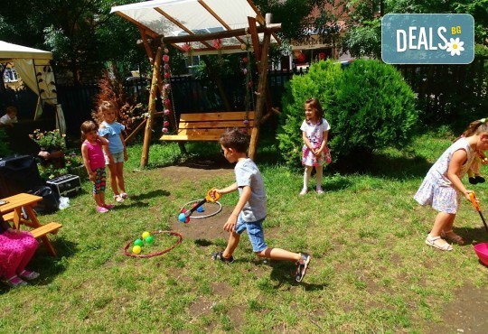 90 минути аниматор с игри и организиране на детска дискотека на избрано от клиента място от Party Queen - Снимка 9