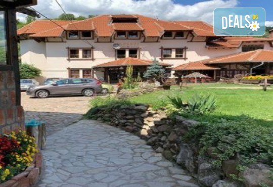 Екскурзия до Етно село Срна - празнично по сръбски! 1 нощувкa, закускa, вечеря, жива музика и транспорт от Надрумтур Травел 2019 - Снимка 3